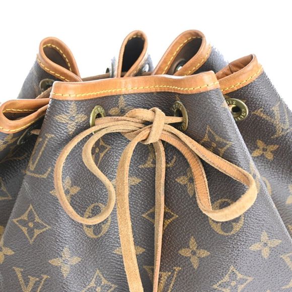 LOUIS VUITTON Petit Noe Shoulder Bag - Picture 12 of 16